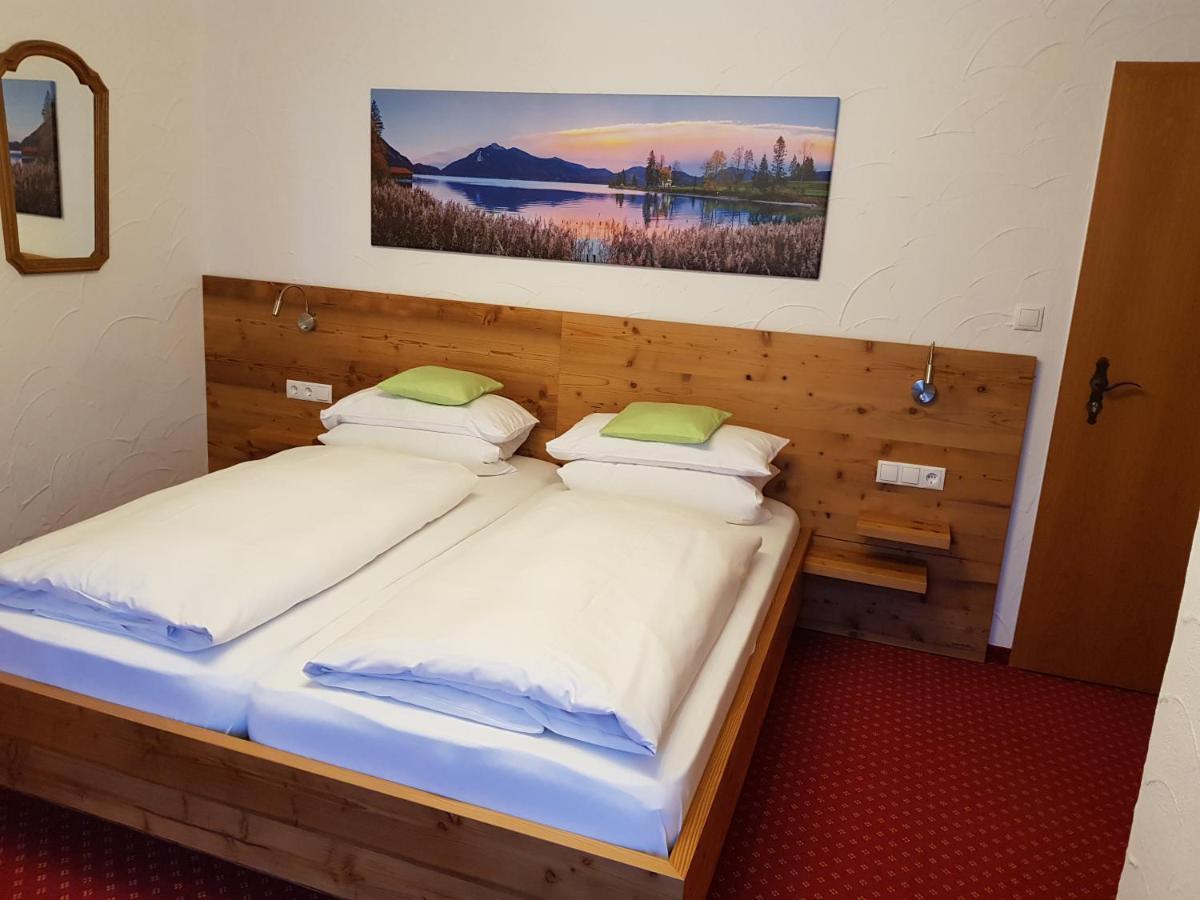 Fruehstueckspension Gaestehaus Zum Weissen Roessl Wallgau Exteriér fotografie